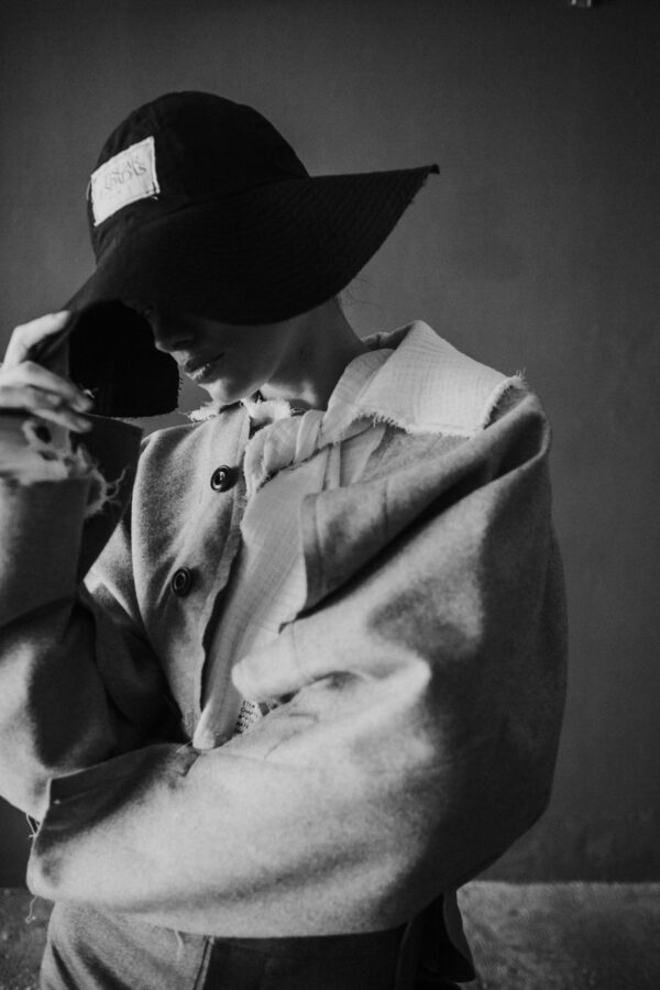 THE EXPLORER RAIN HAT - Image 2