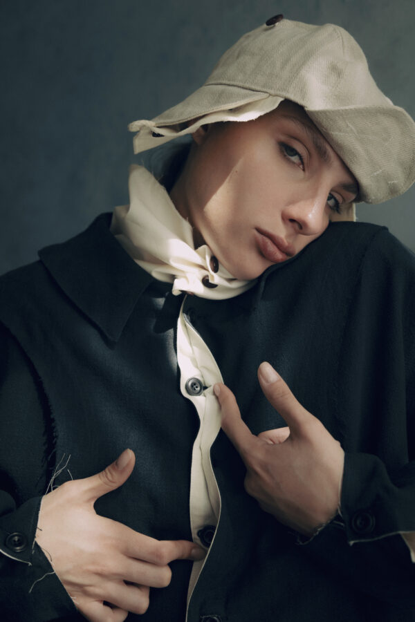 THE EAR CAP - Image 4